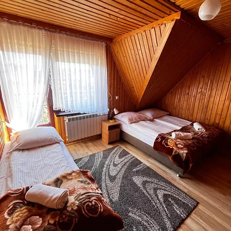 Bed & Breakfast Wypoczynek U Hajnosa 3*